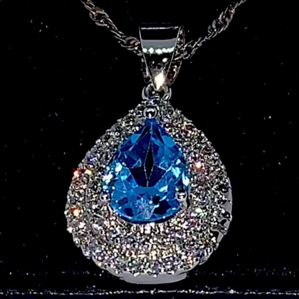 GOLD COAST 14k White Gold Plated Pendant Necklace with Box